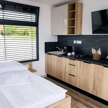 Дом отдыха Houseboat Glamour & Wellness *